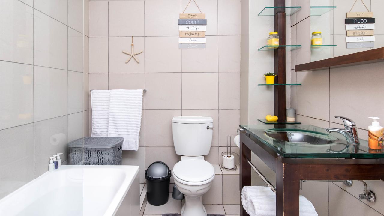Jozistay @ Jackal Creek Apartments Roodepoort Exteriör bild